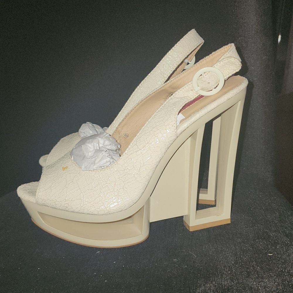 C Label Cut Out 2C Dolce